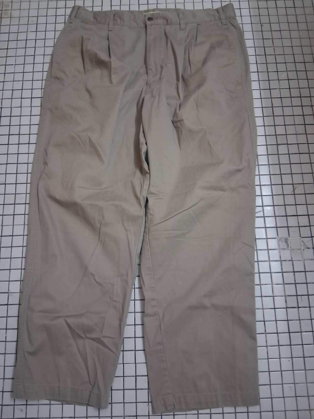 Cherokee Men's Light Beige Pleated Chino Pants